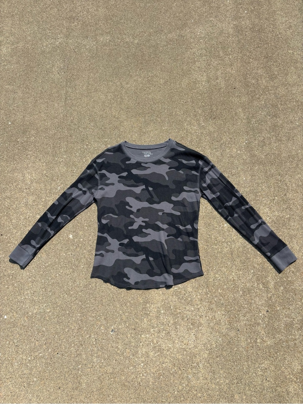 Time and Tru Black and Gray Camo Long Sleeve Tee